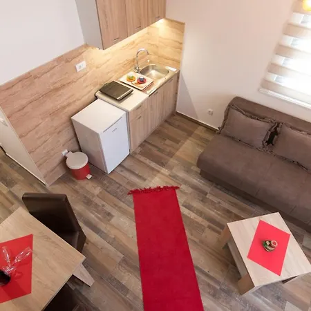 Tarski Vuk Apartment *