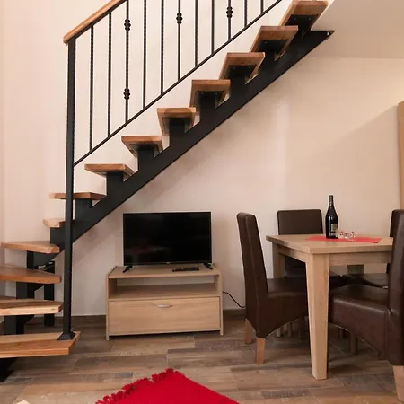 Apartment Tarski Vuk *